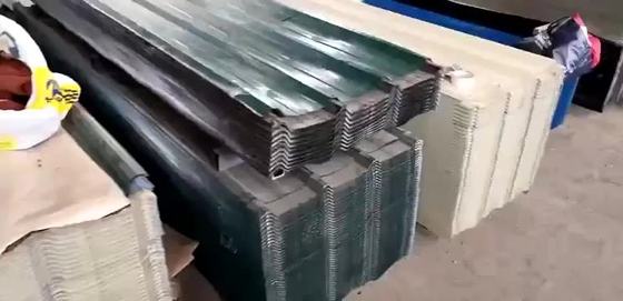 Az150 Galvalume plooide het Dakwerkblad Aluzinc Met een laag bedekte Gi 0.15mm